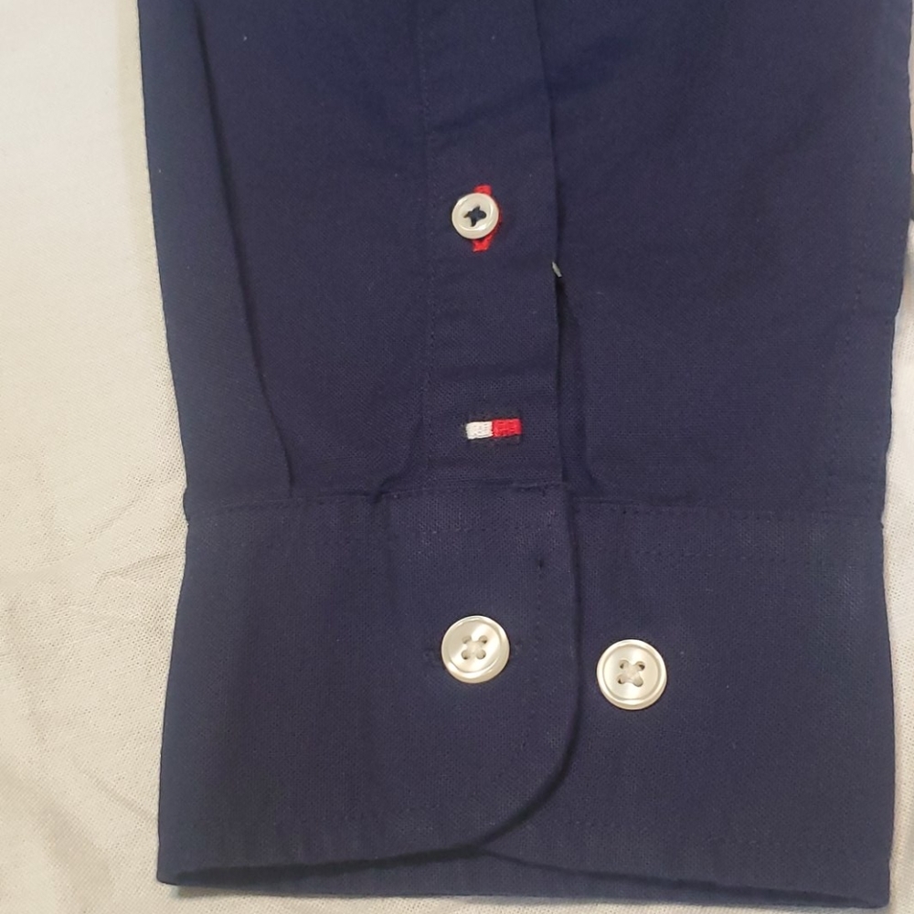 🔥 Tommy Hilfiger button down shirt - Picture 4 of 7